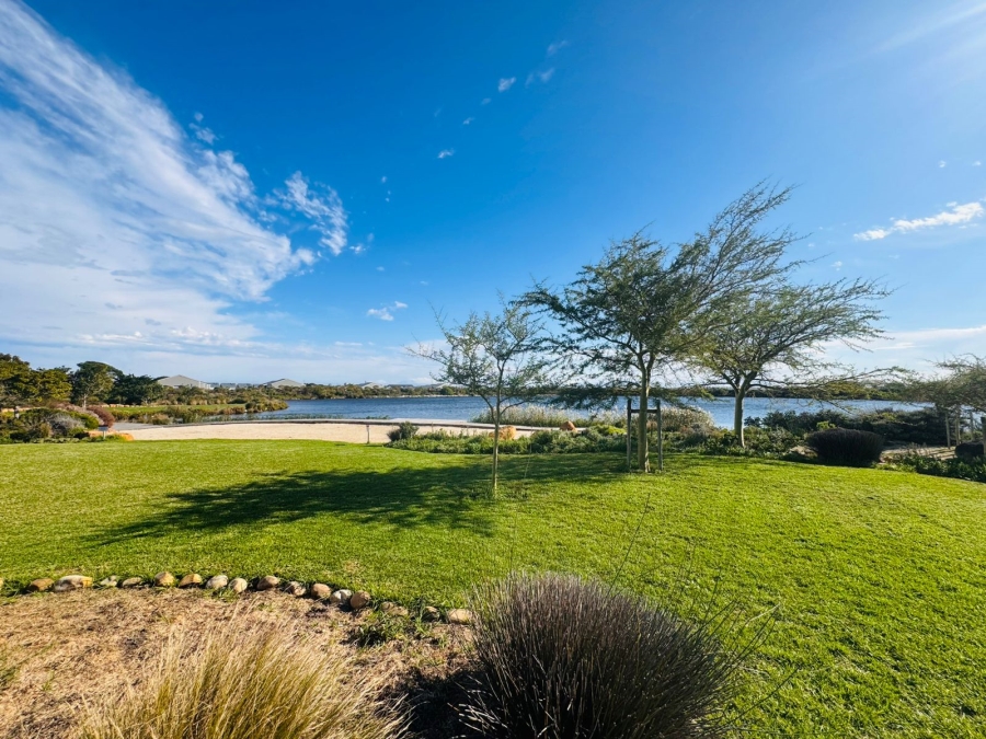 To Let 3 Bedroom Property for Rent in Somerset Lakes Western Cape
